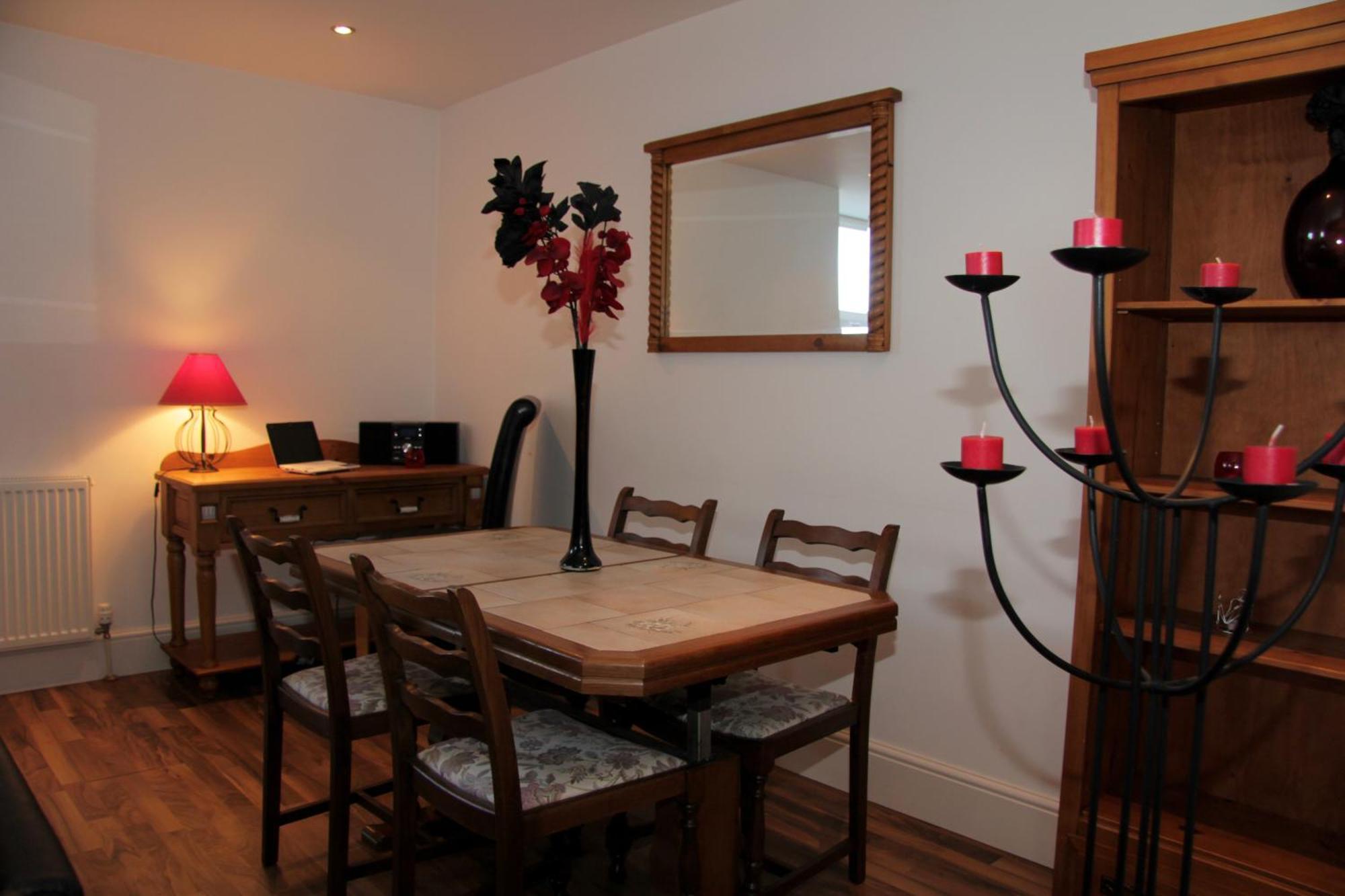 Scardroy Homes Inverness - Central 2 Bedroom With Parking Wifi Smart Tvs Sleeps Up To 6 Exterior photo
