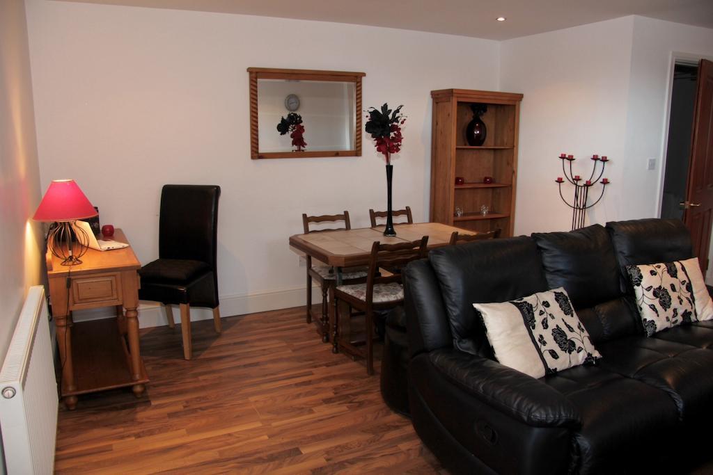 Scardroy Homes Inverness - Central 2 Bedroom With Parking Wifi Smart Tvs Sleeps Up To 6 Room photo